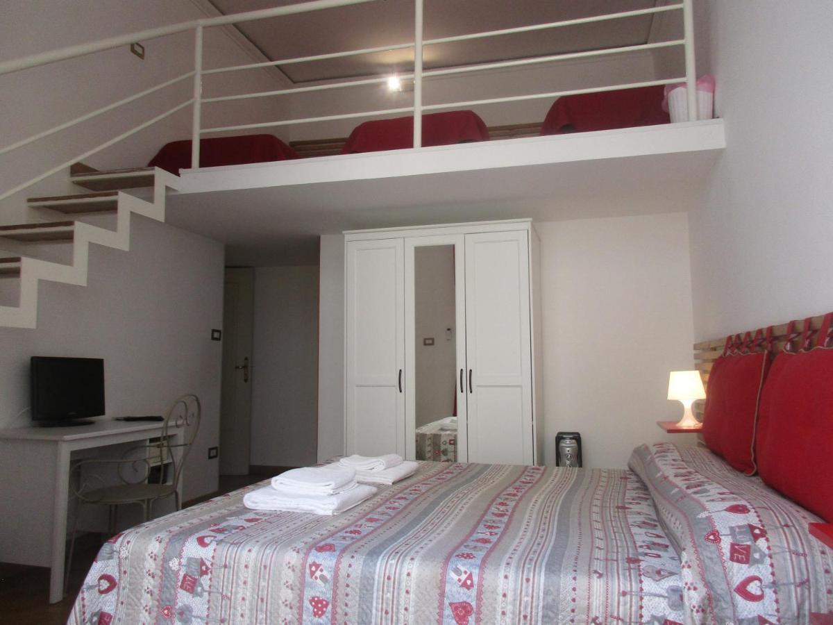 Il Borghetto Bed & Breakfast เนเปิลส์ ภายนอก รูปภาพ