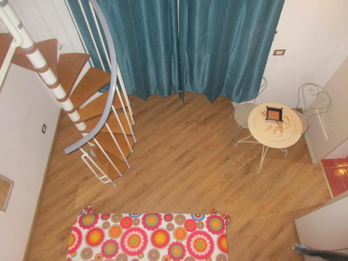 Il Borghetto Bed & Breakfast เนเปิลส์ ภายนอก รูปภาพ